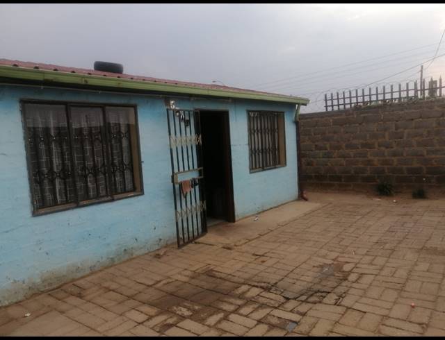 2 BEDROOM HOUSE FOR SALE IN ORANGE FARM